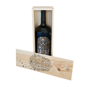 Demuerte Deluxe Magnum 1.5L rödvinsflaska med etikett