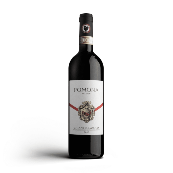 En flaska Pomona Chianti Classico årgång 2017. Flaskan har en mörkröd etikett med en klassisk design, som inkluderar en detaljrik illustration av ett dekorativt lejonhuvud i guld och rött. Chianti Classico-sigillet syns på flaskhalsen med en svart tupp, som indikerar vinets kvalitet och ursprung från den toskanska regionen i Italien.