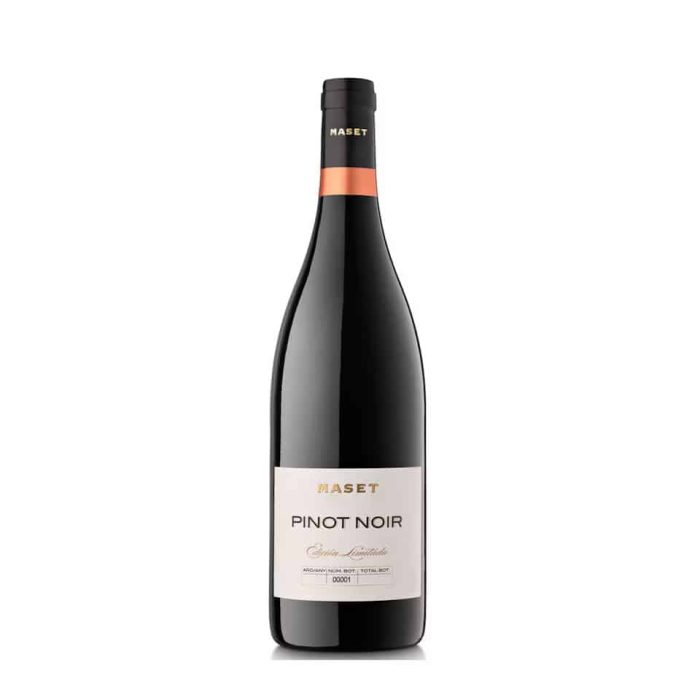 Maset Pinot Noir 2019 rödvinsflaska med etikett